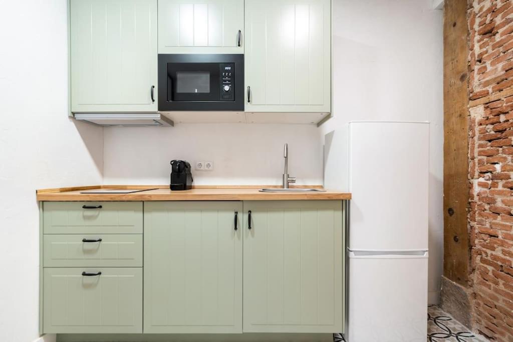 Nice Flat In Lavapies At Street Level S23A Madri Exterior foto